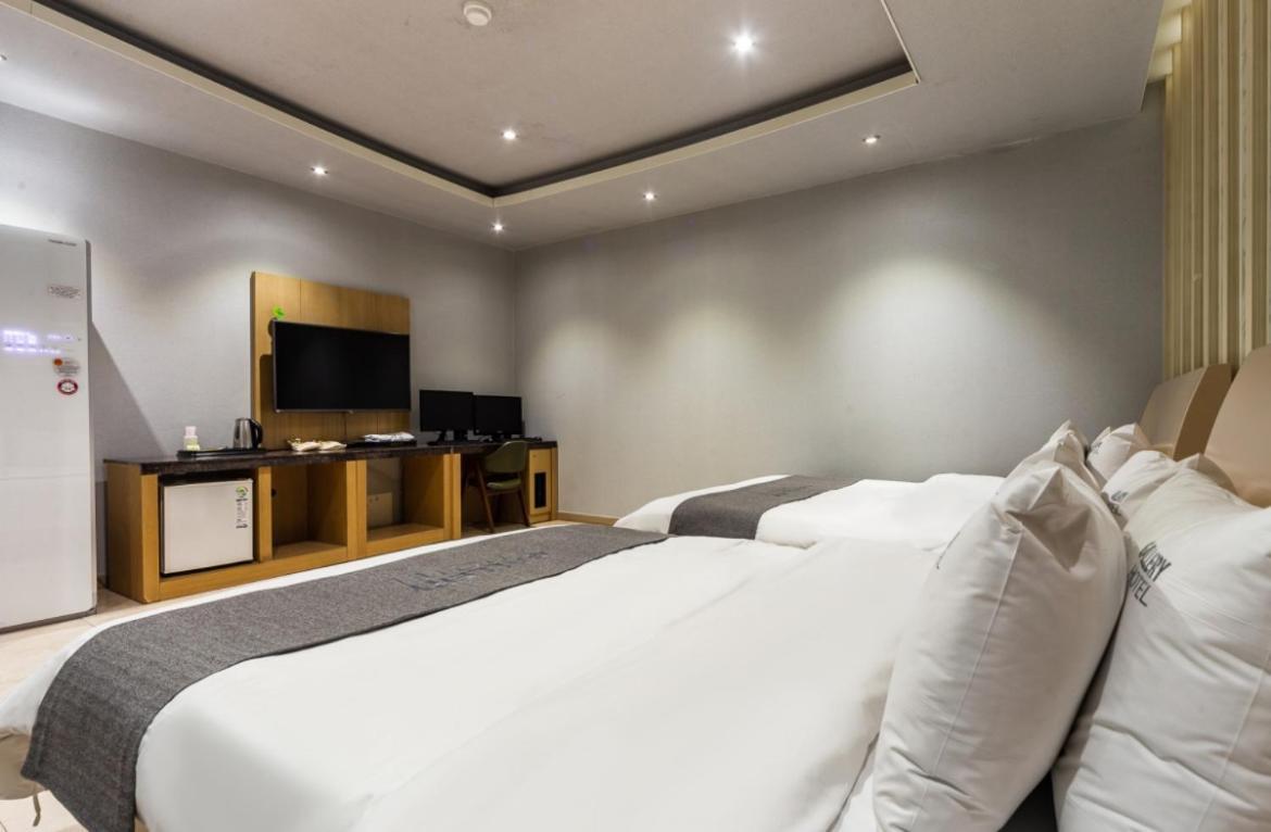 Gallery Hotel Gwangju Metropolitan City Екстер'єр фото