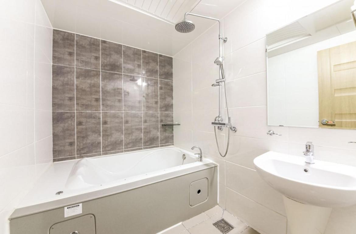 Gallery Hotel Gwangju Metropolitan City Екстер'єр фото