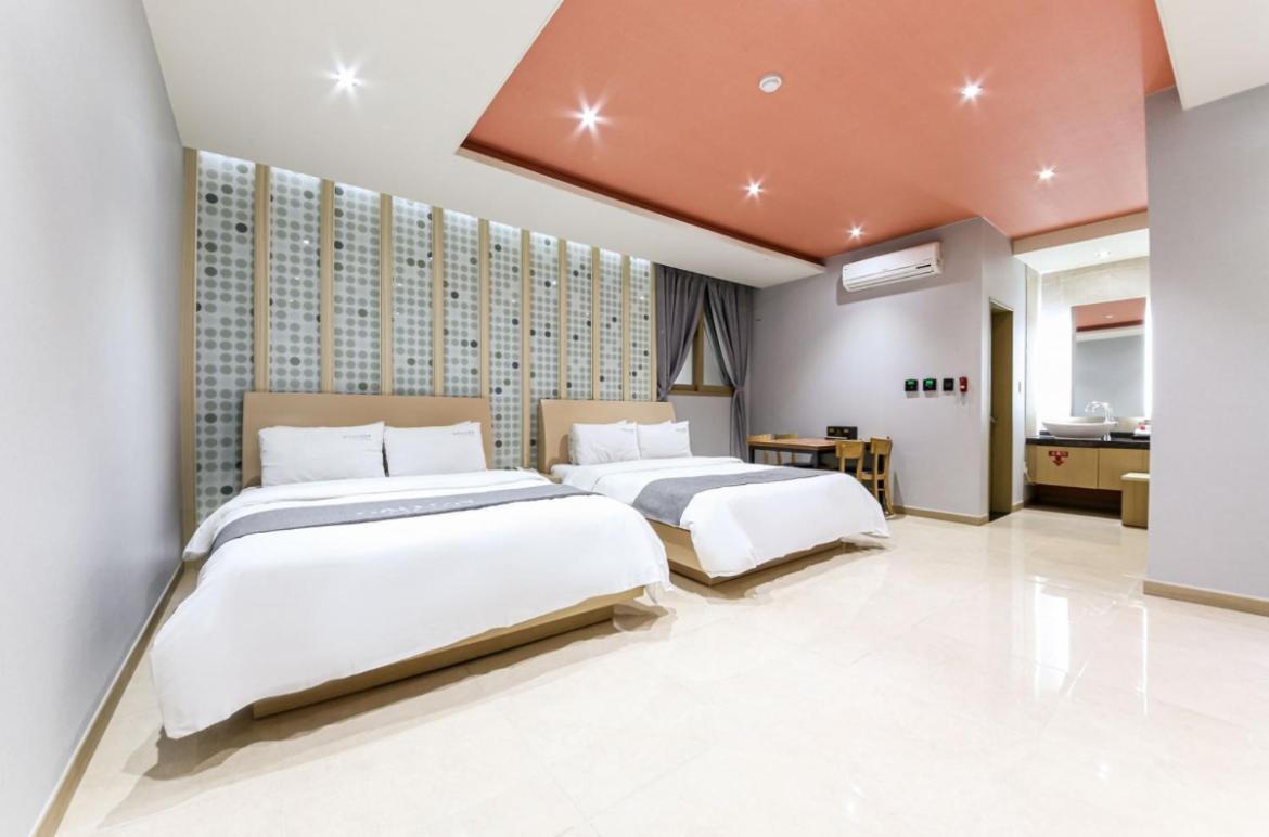 Gallery Hotel Gwangju Metropolitan City Екстер'єр фото