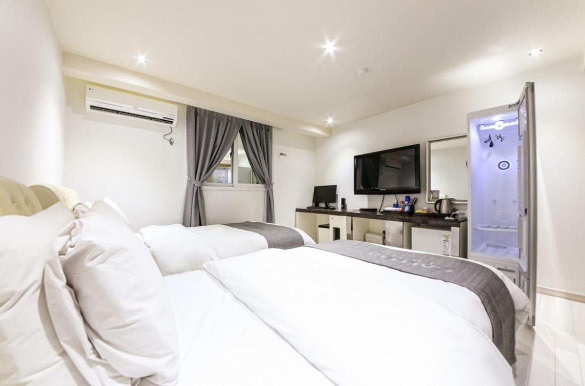 Gallery Hotel Gwangju Metropolitan City Екстер'єр фото