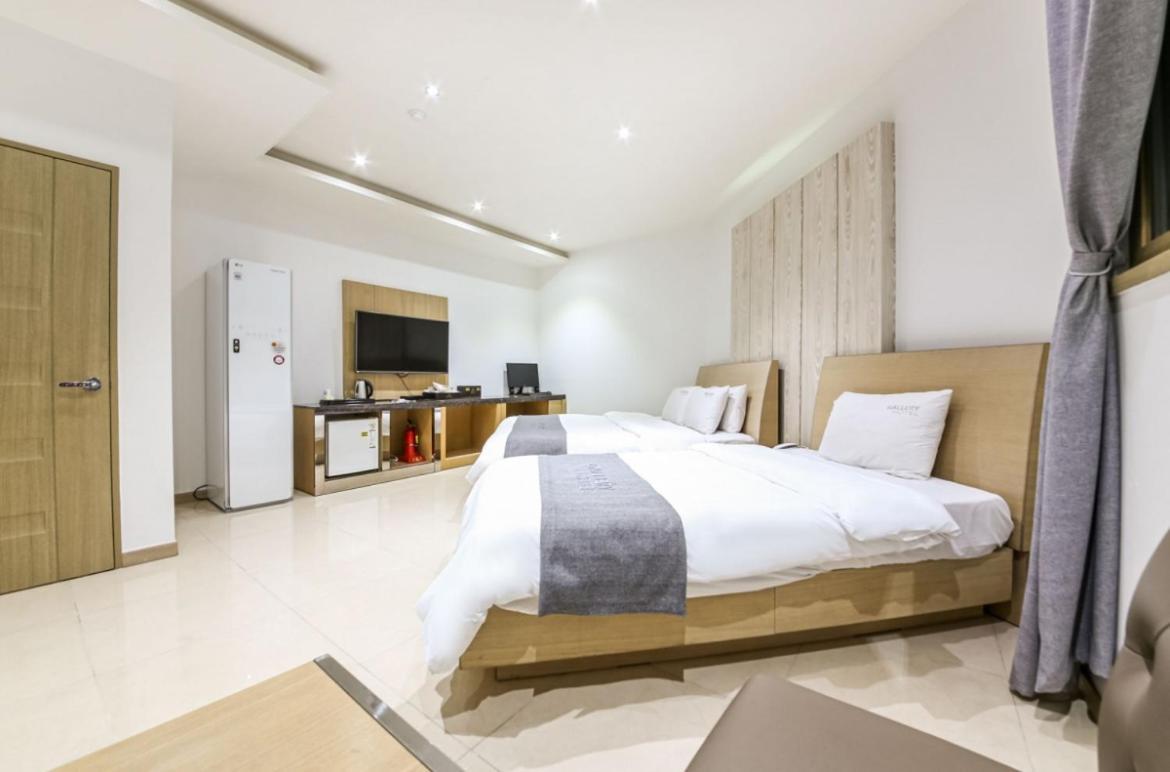 Gallery Hotel Gwangju Metropolitan City Екстер'єр фото