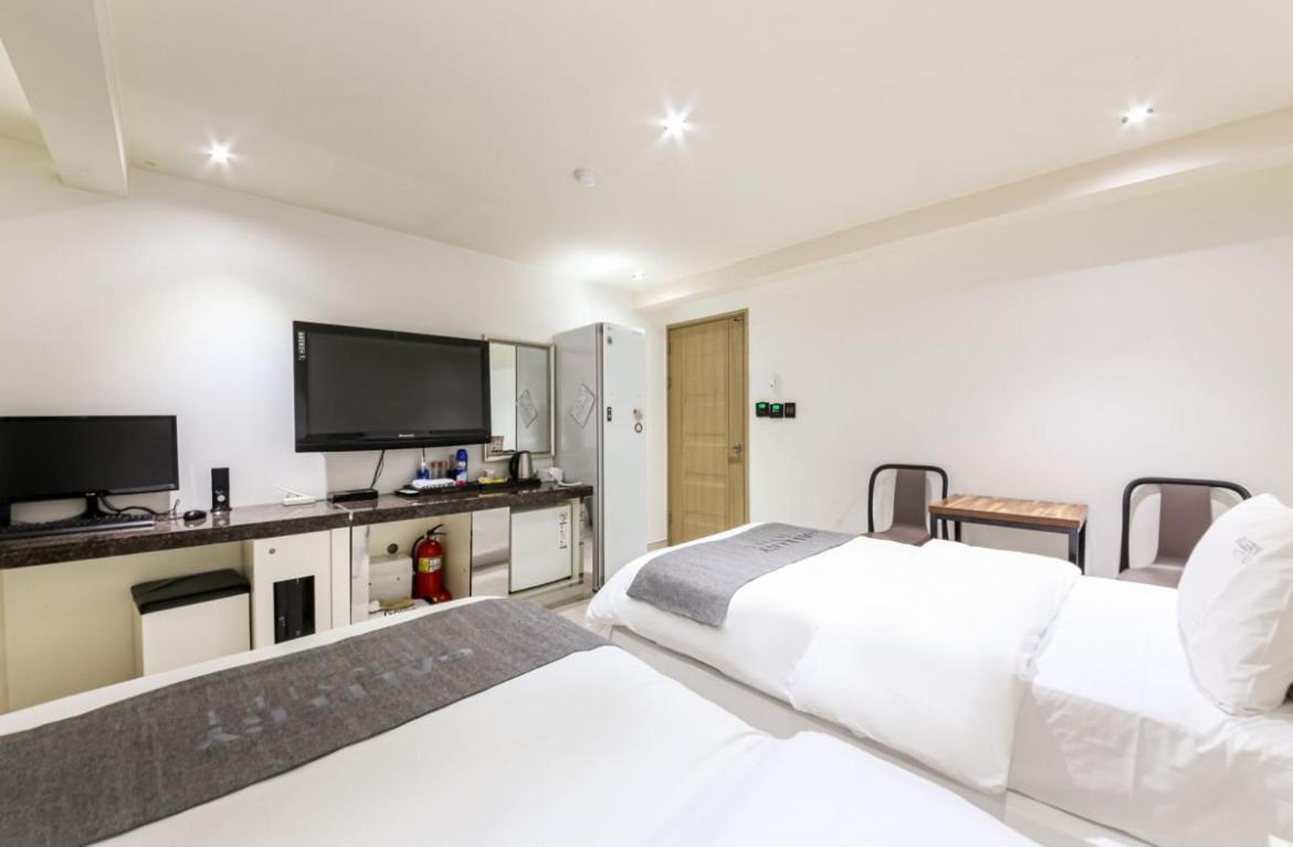 Gallery Hotel Gwangju Metropolitan City Екстер'єр фото