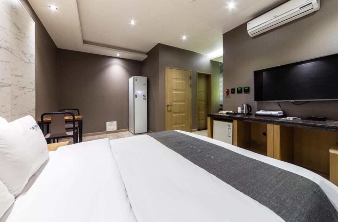 Gallery Hotel Gwangju Metropolitan City Екстер'єр фото
