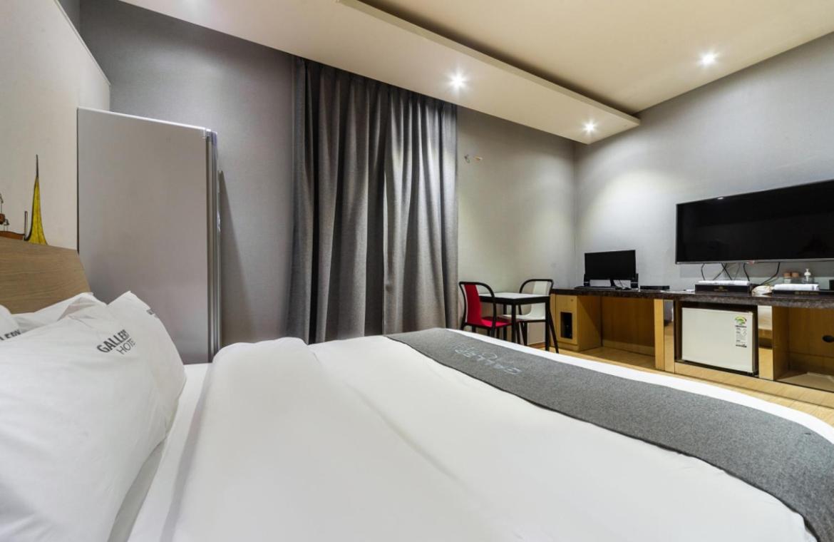 Gallery Hotel Gwangju Metropolitan City Екстер'єр фото