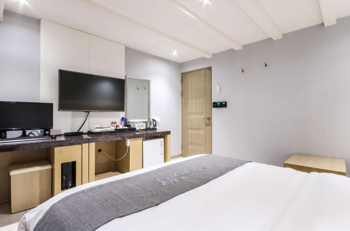 Gallery Hotel Gwangju Metropolitan City Екстер'єр фото